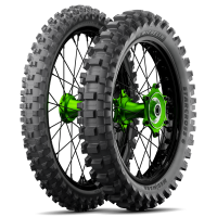 120/90 - 18 65M STARCROSS 6 MEDIUM HARD NHS R TT Michelin